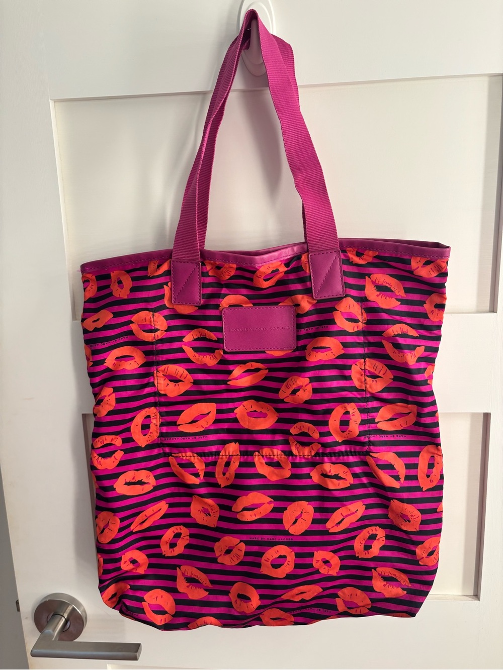 Marc by Marc Jacobs nylon Lip-Print Tote Bag - Women